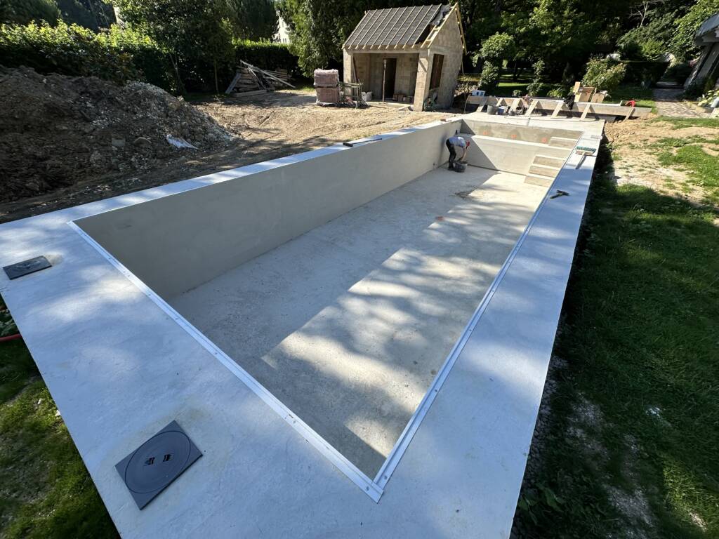 Construction d'une piscine en béton à Crecy-la-Chapelle (77)